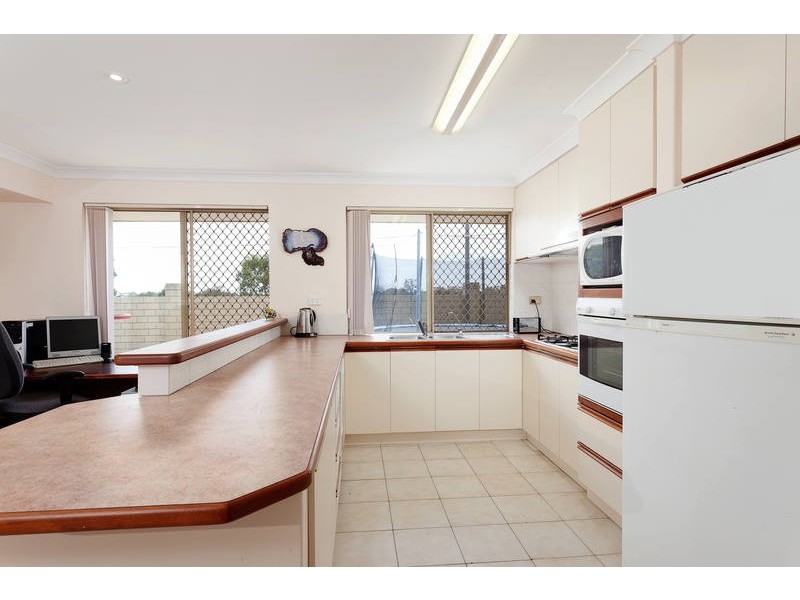 1 Gilchrist Avenue, Bibra Lake WA 6163