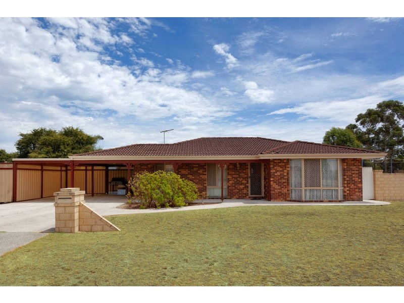 1 Gilchrist Avenue, Bibra Lake WA 6163