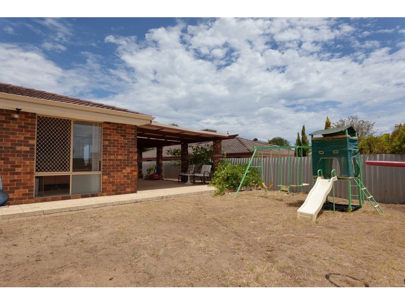 1 Gilchrist Avenue, Bibra Lake WA 6163