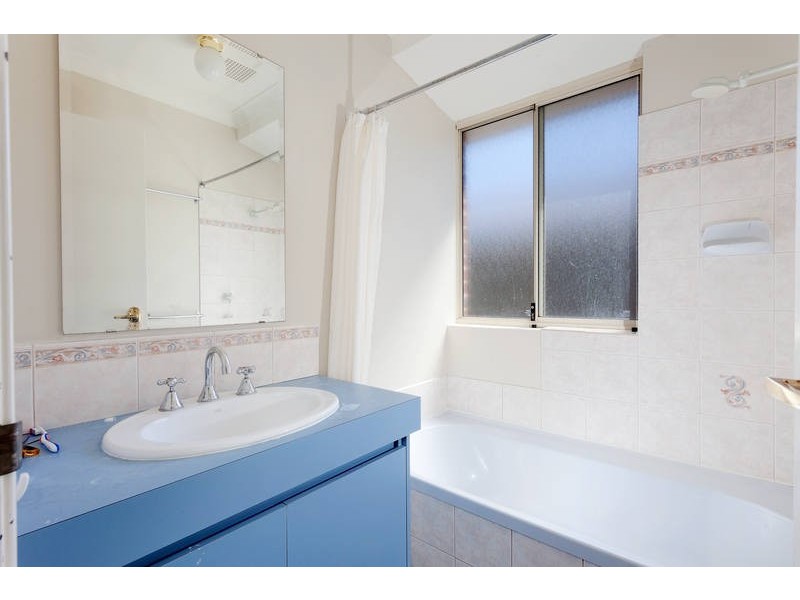 16 Dunnage Court, Atwell WA 6164