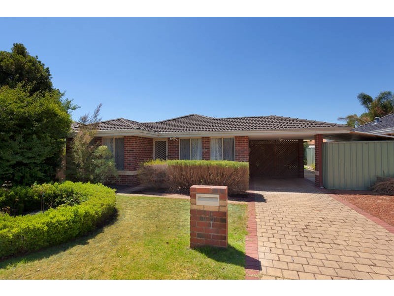 16 Dunnage Court, Atwell WA 6164