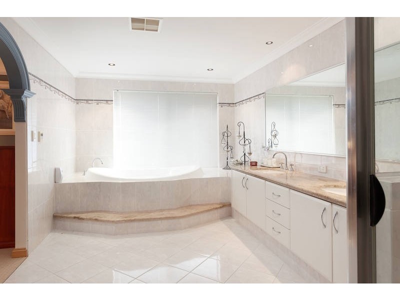 14 Maldon Way, Mount Pleasant WA 6153