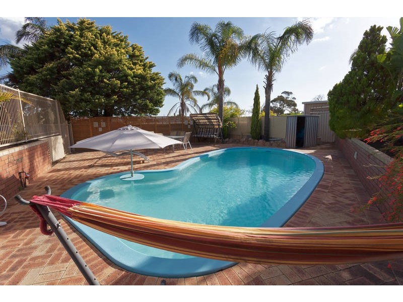 10 Camphor Close, South Lake WA 6164