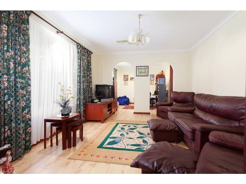 18 Bracken Way, Bibra Lake WA 6163
