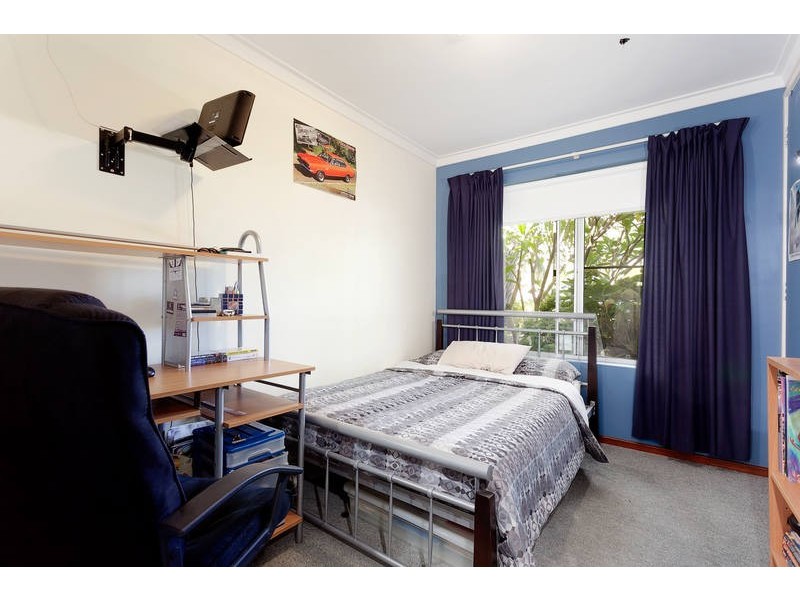 18 Bracken Way, Bibra Lake WA 6163