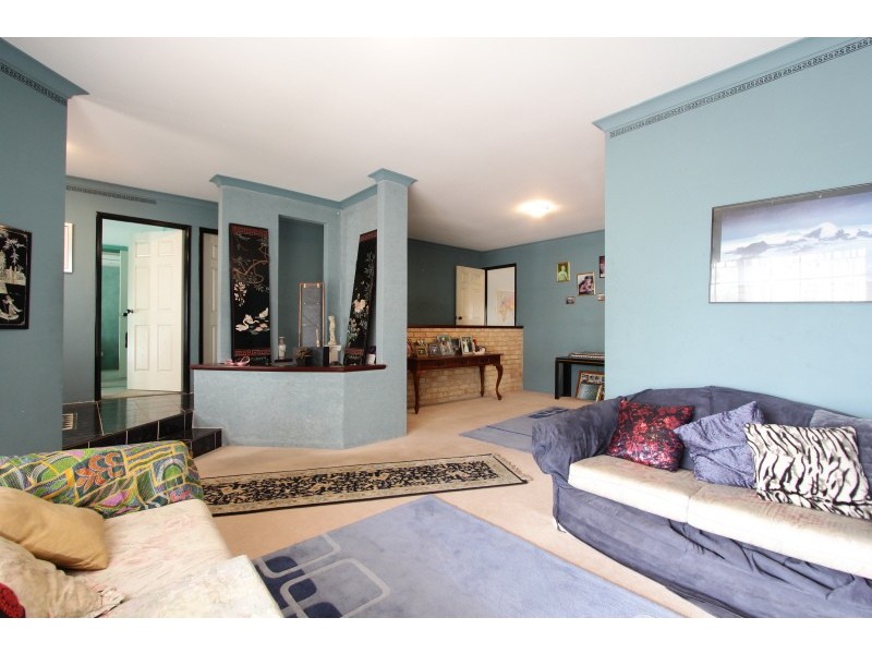 4 Moresby Close, Bibra Lake WA 6163