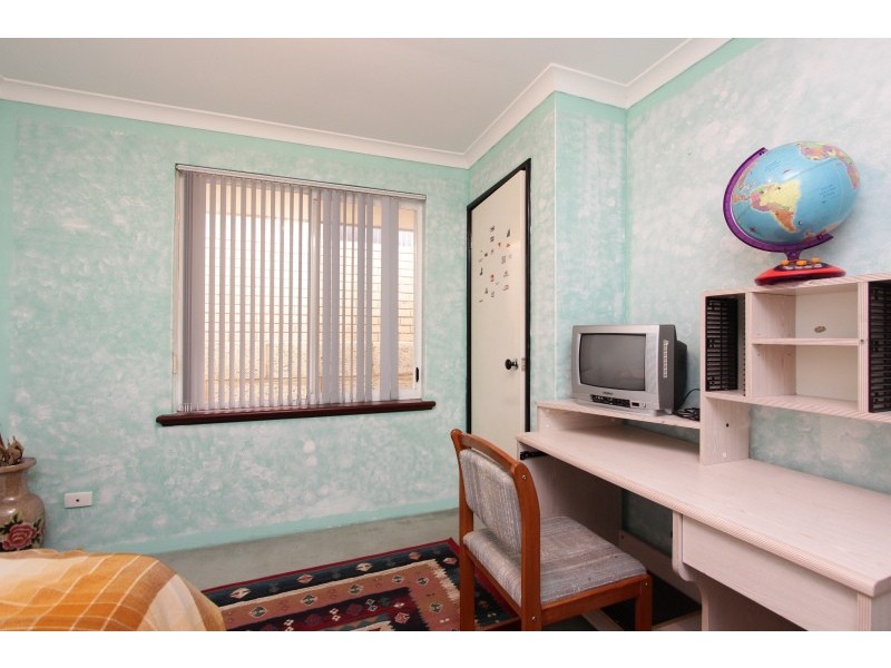 4 Moresby Close, Bibra Lake WA 6163