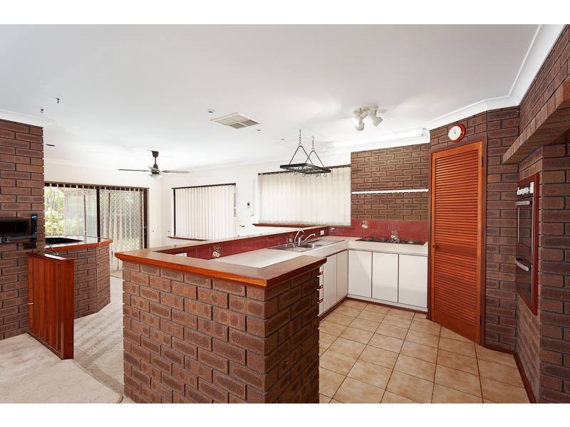 13 Cygnet Court, Yangebup WA 6164