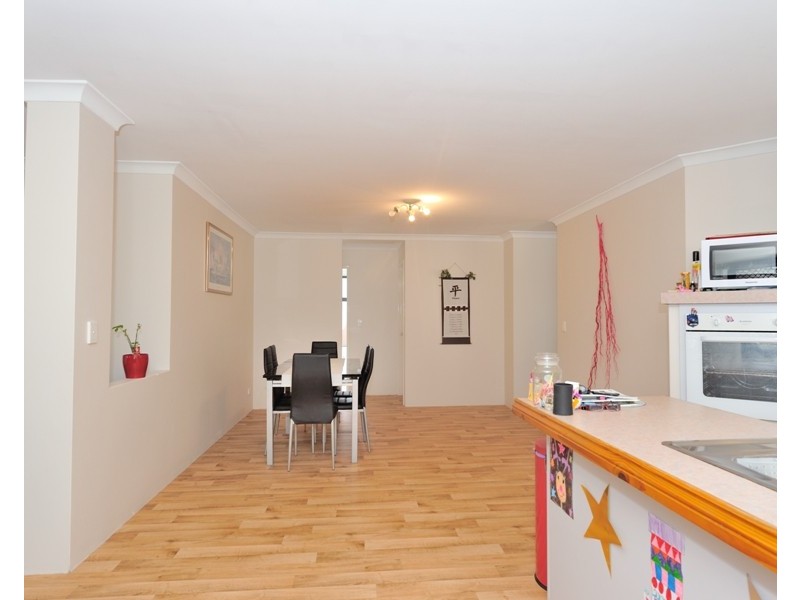 32 Vancouver Circle, Waikiki WA 6169