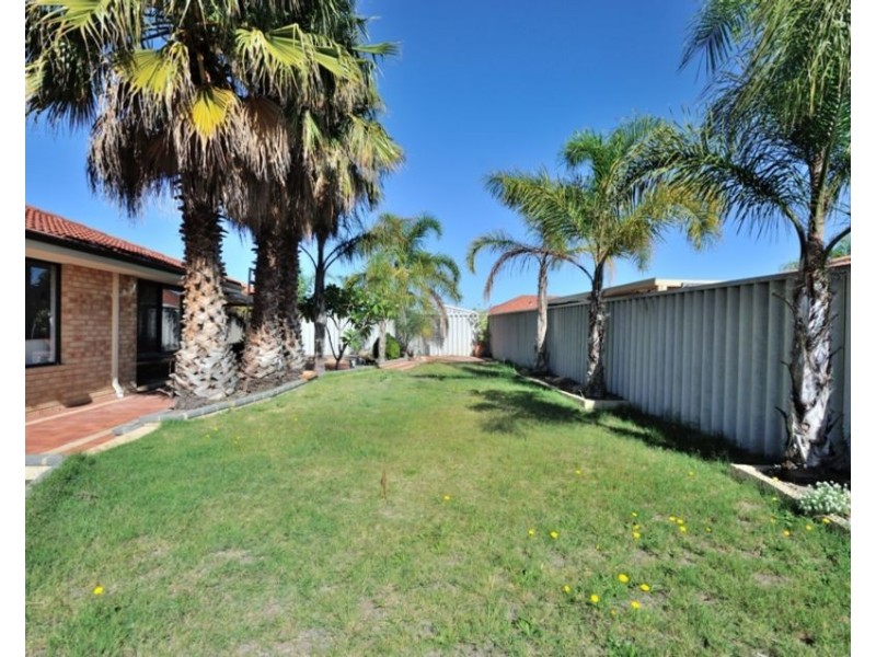 32 Vancouver Circle, Waikiki WA 6169