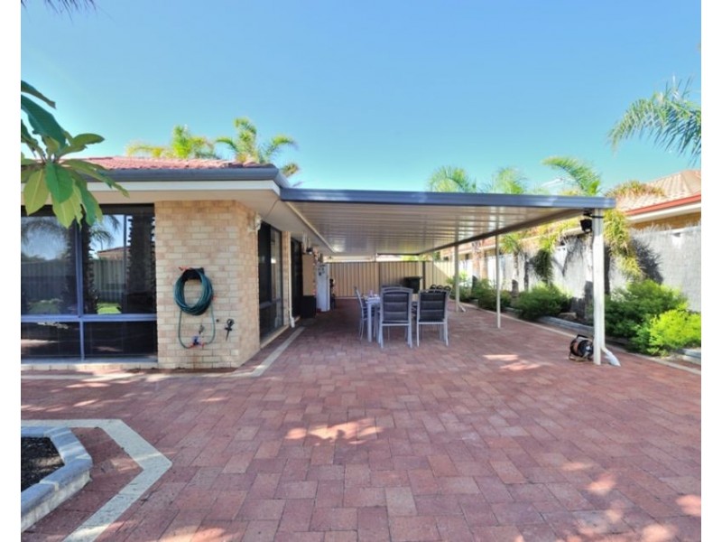 32 Vancouver Circle, Waikiki WA 6169