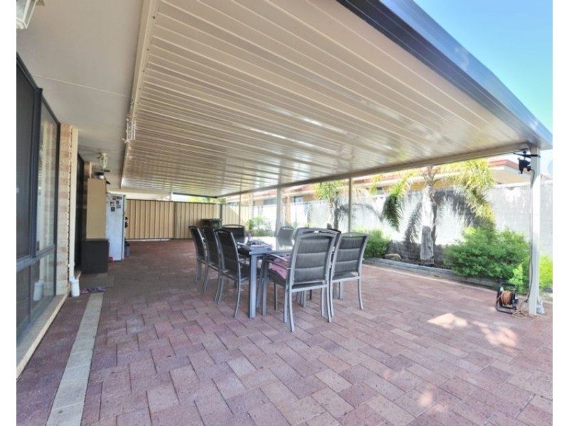 32 Vancouver Circle, Waikiki WA 6169