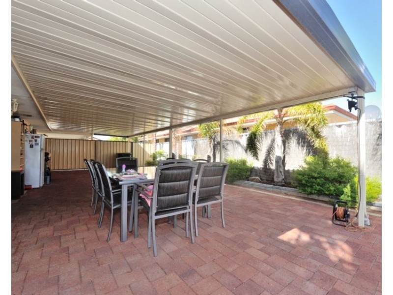 32 Vancouver Circle, Waikiki WA 6169