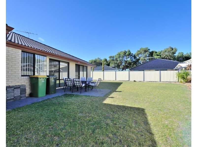 20 Sorrento Turn, Secret Harbour WA 6173