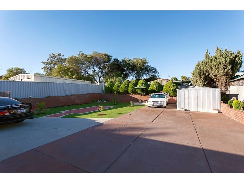 6 Glenbawn Drive, South Lake WA 6164