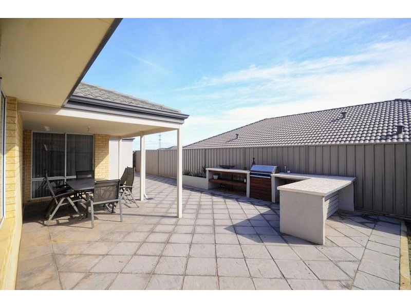 10 Gordona Parade, Beeliar WA 6164