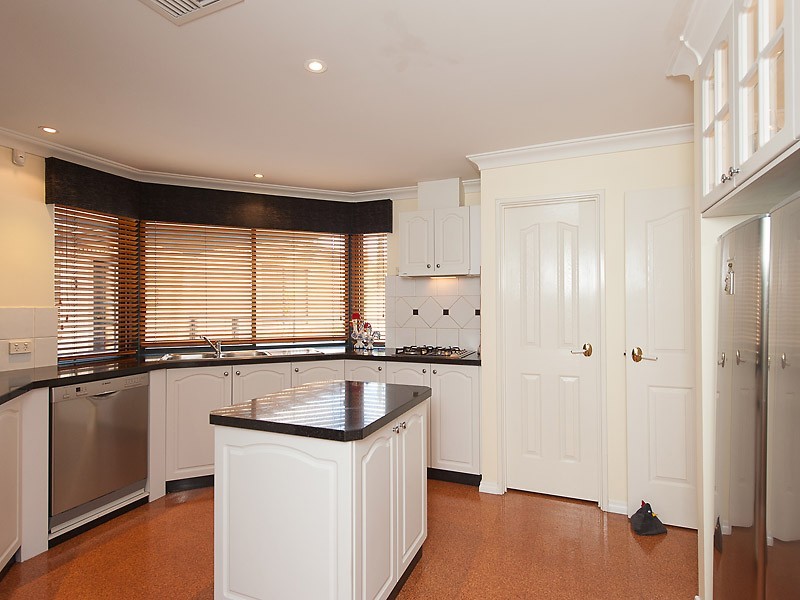 82 Peterborough Circle, North Lake WA 6163