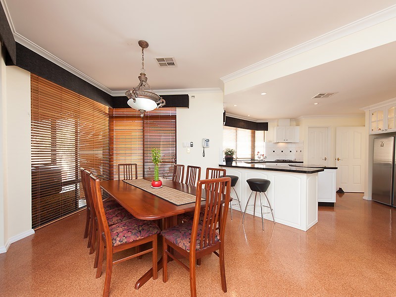 82 Peterborough Circle, North Lake WA 6163