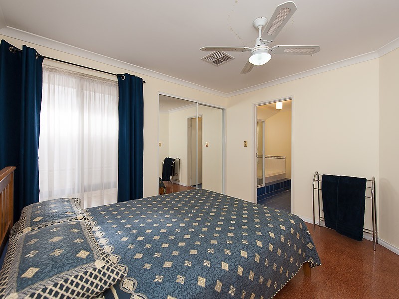 82 Peterborough Circle, North Lake WA 6163