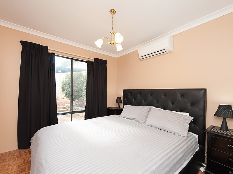 82 Peterborough Circle, North Lake WA 6163