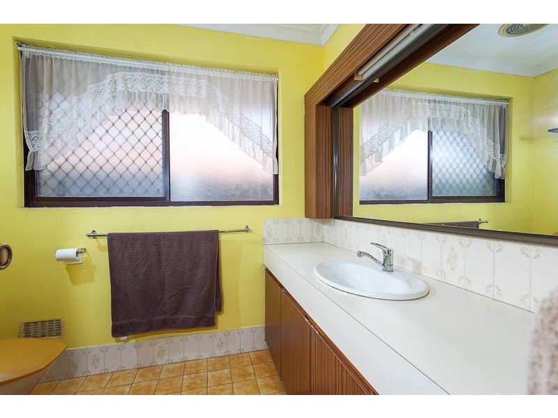 17 Hanrahan Loop, Kardinya WA 6163