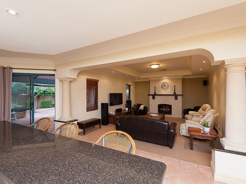 33 Westerway Terrace, North Lake WA 6163