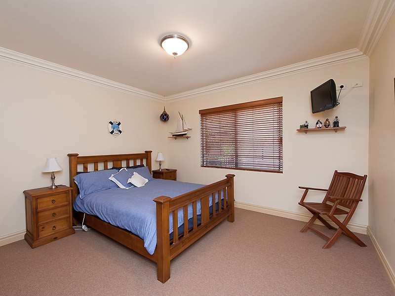 33 Westerway Terrace, North Lake WA 6163