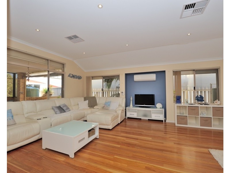 3 Cote D’Azur Gardens, Port Kennedy WA 6172