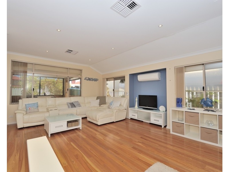3 Cote D’Azur Gardens, Port Kennedy WA 6172