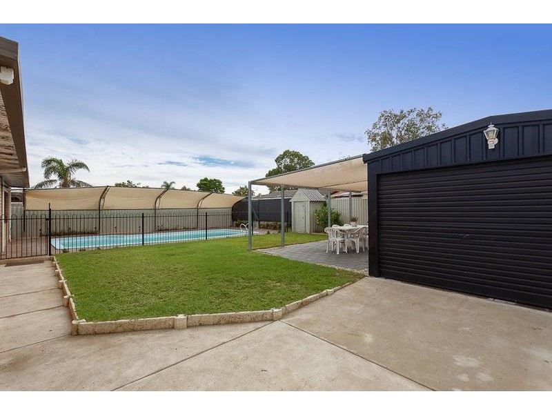 8 Ypres Road, Camillo WA 6111