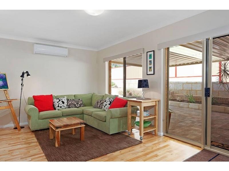 10 Magnolia Gardens, Yangebup WA 6164