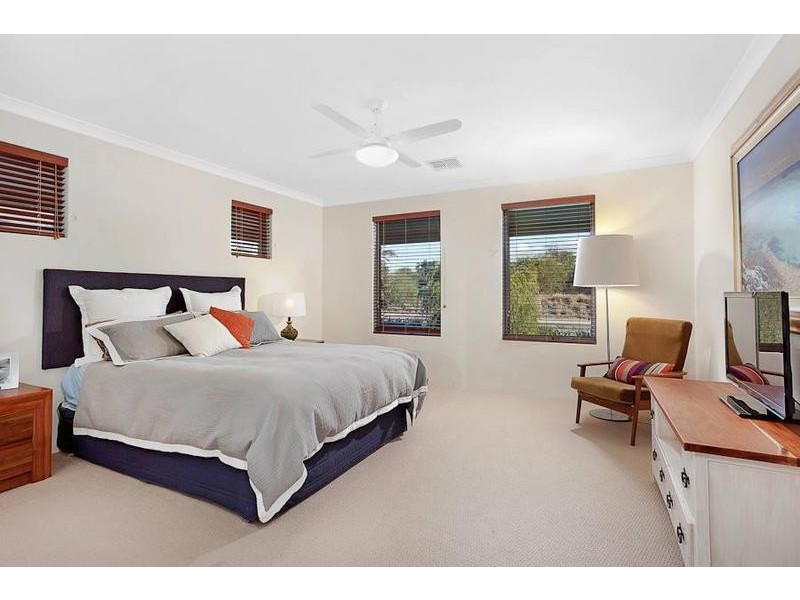 91 Gibbs Road, Atwell WA 6164