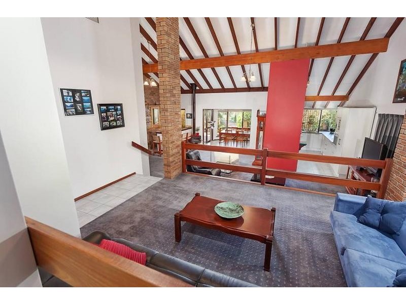 10 Arnold Crescent, Kardinya WA 6163