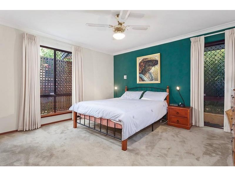 10 Arnold Crescent, Kardinya WA 6163