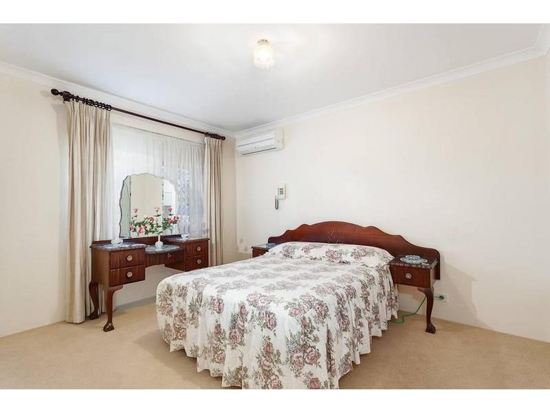 6 Oriole Way, Thornlie WA 6108