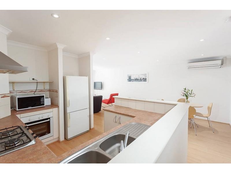 4/17 Dante Court, Bentley WA 6102