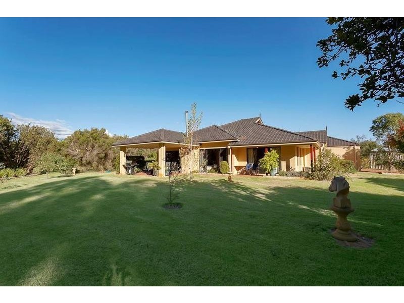 7 Owsten Court, Banjup WA 6164