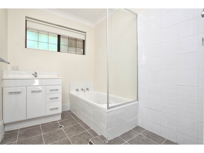 33A Crandon Street, Gosnells WA 6110