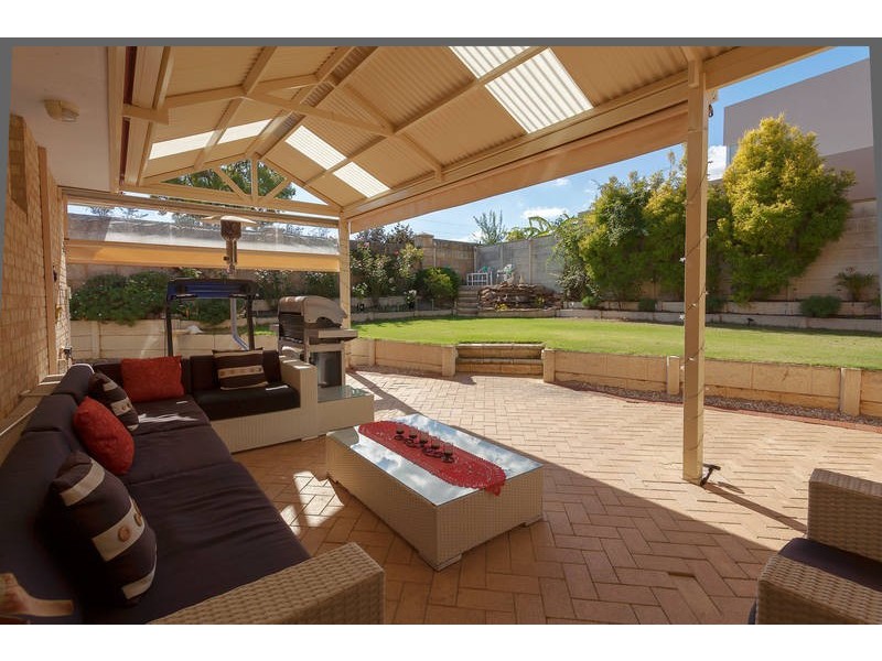 99 Glen Iris Drive, Jandakot WA 6164