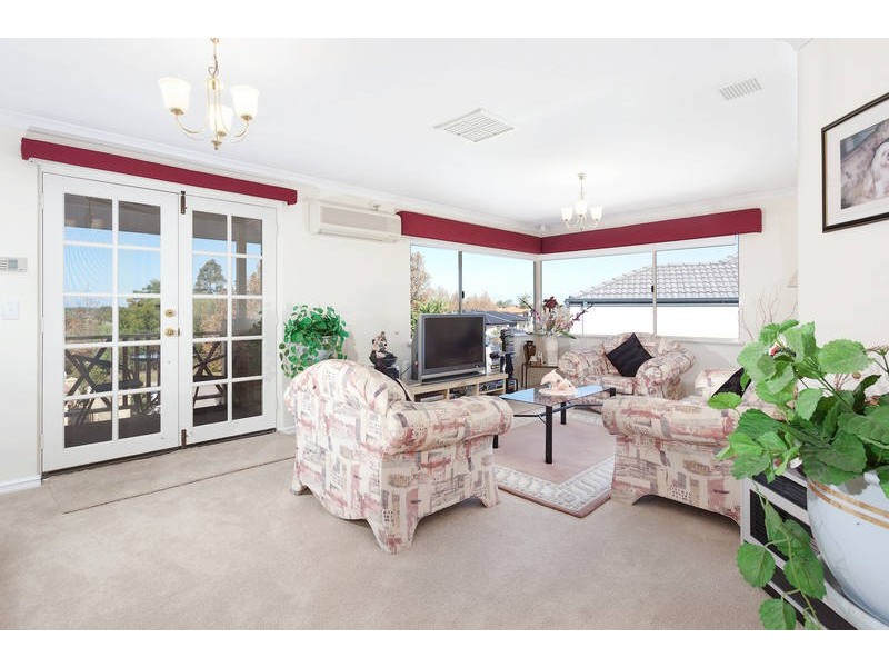 99 Glen Iris Drive, Jandakot WA 6164