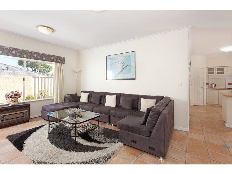99 Glen Iris Drive, Jandakot WA 6164