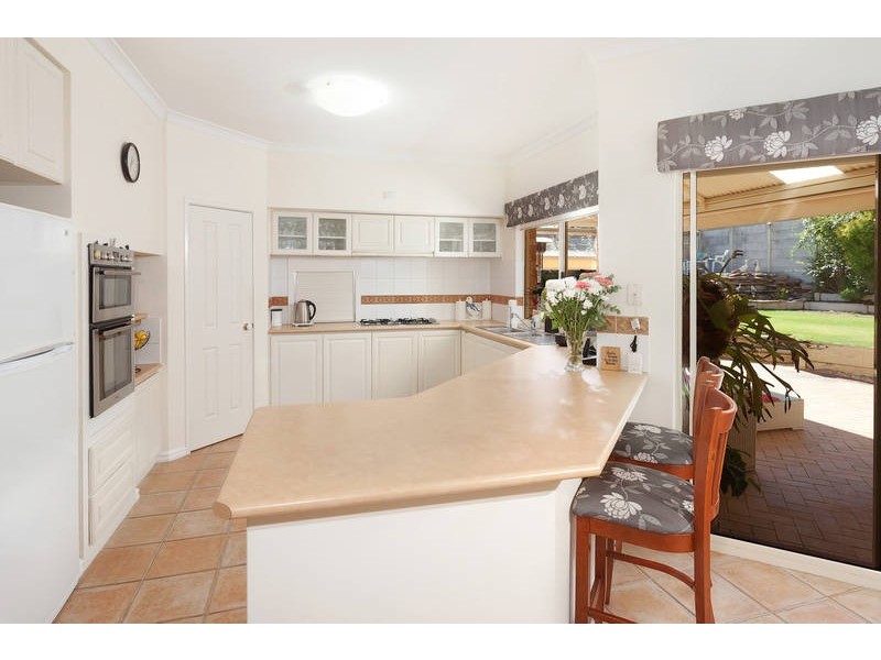 99 Glen Iris Drive, Jandakot WA 6164