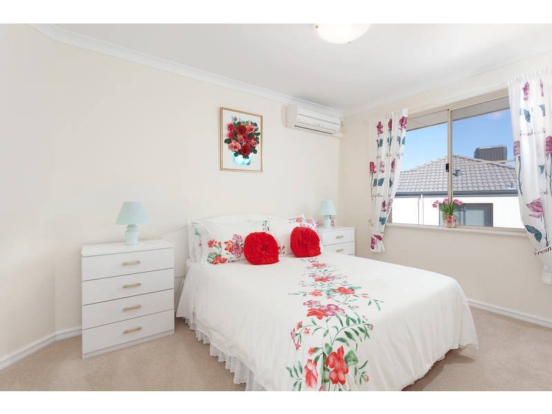 99 Glen Iris Drive, Jandakot WA 6164
