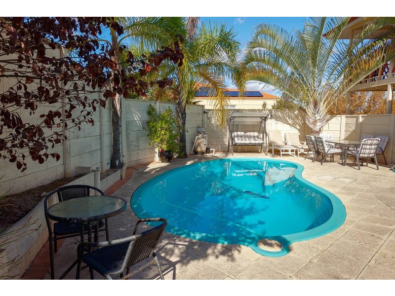 99 Glen Iris Drive, Jandakot WA 6164