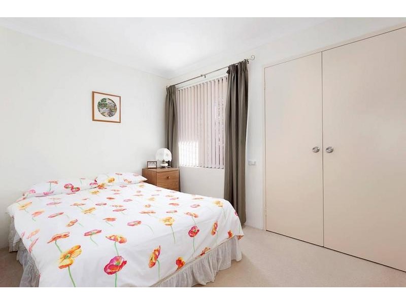 18 Blackthorne Crescent, South Lake WA 6164