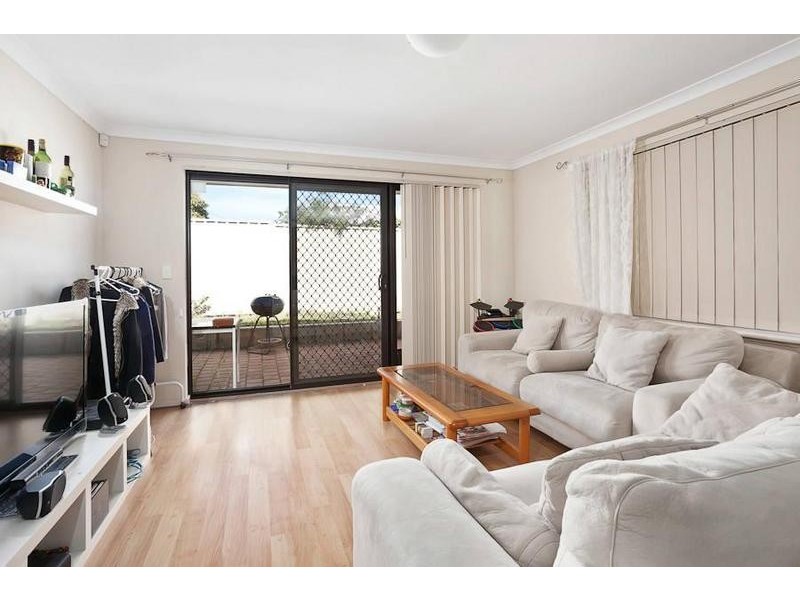 2A McKleery Street, Kardinya WA 6163