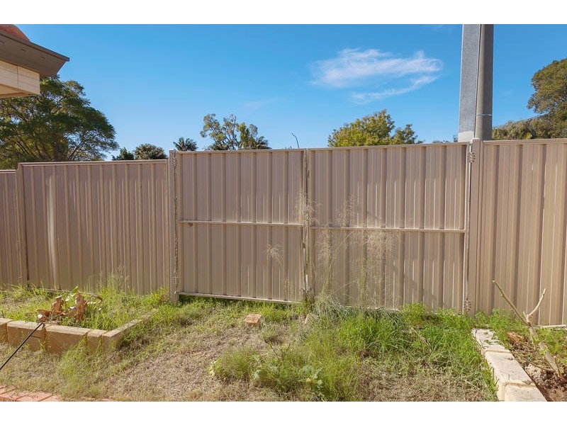 2A McKleery Street, Kardinya WA 6163