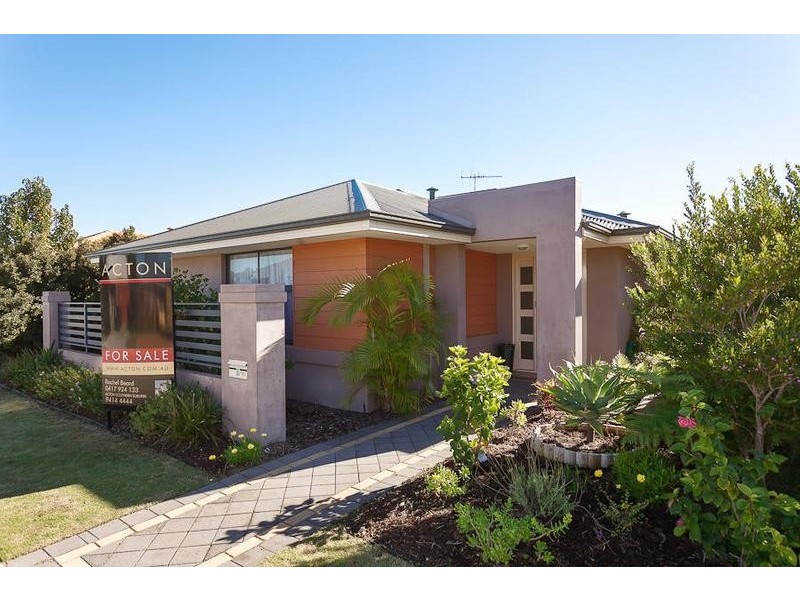 8 Goulburn Approach, Hammond Park WA 6164