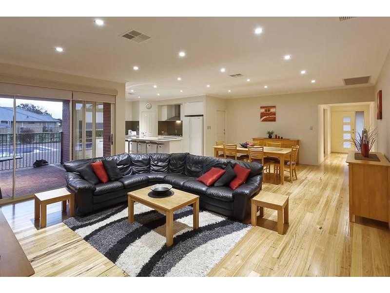 69 Jersey Road, Oakford WA 6121