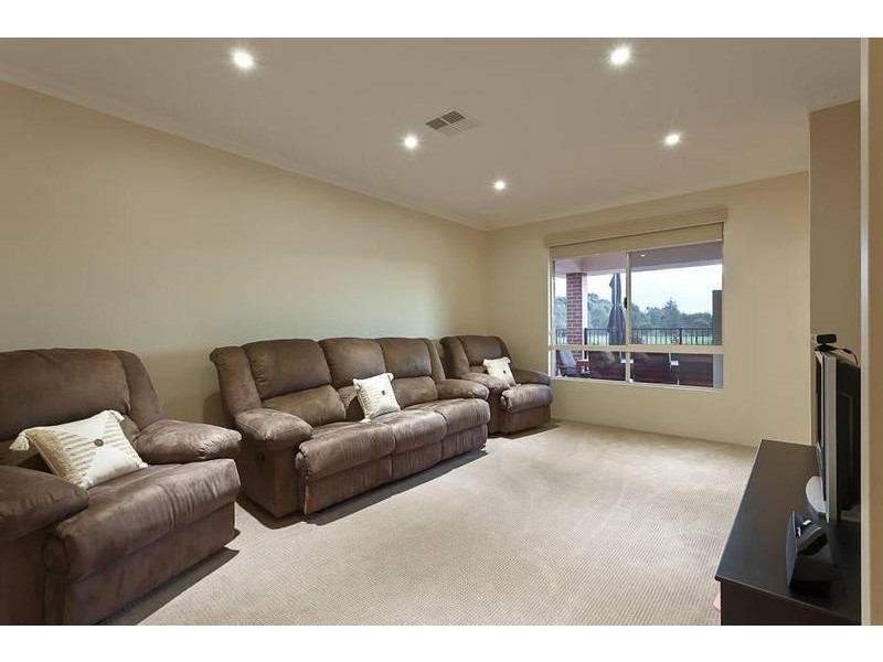 69 Jersey Road, Oakford WA 6121